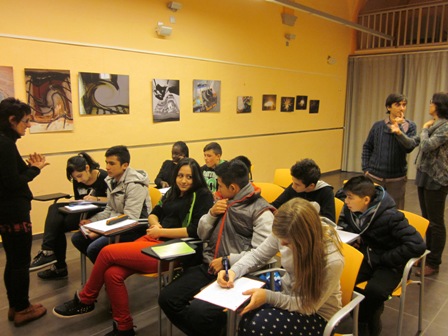 Projecció amb l'aula d'acollida